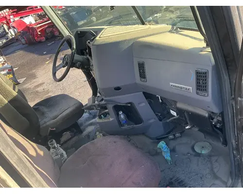 MACK CXU612 Cab Assembly