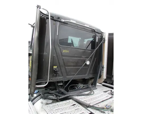 MACK CXU612 Cab Assembly