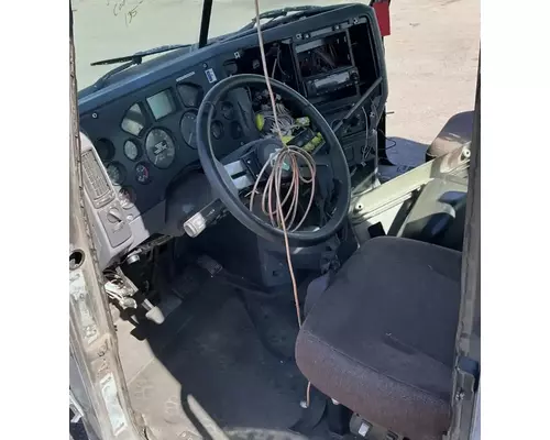 MACK CXU612 Cab Assembly