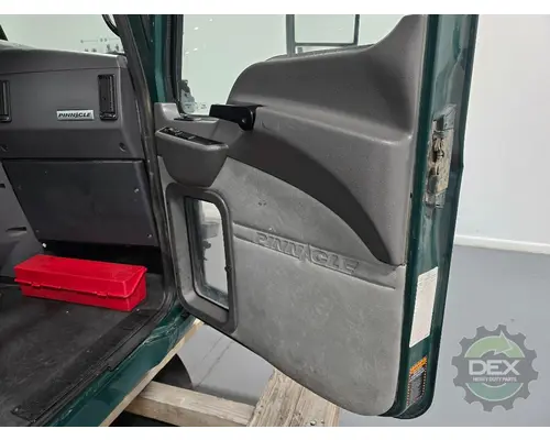 MACK CXU612 Cab
