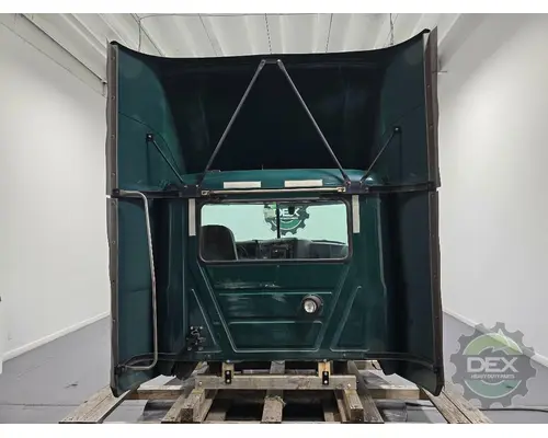 MACK CXU612 Cab
