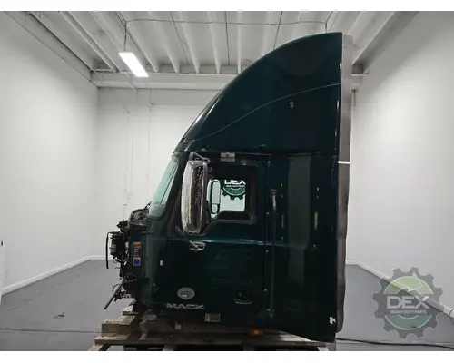 MACK CXU612 Cab