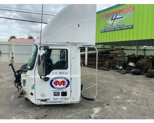 MACK CXU612 Cab