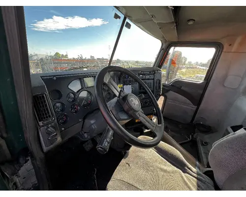 MACK CXU612 Cab