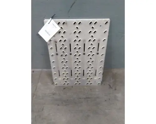 MACK CXU612 DECK (CATWALK) STEP