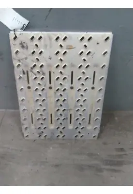 MACK CXU612 DECK (CATWALK) STEP