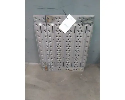 MACK CXU612 DECK (CATWALK) STEP