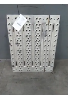 MACK CXU612 DECK (CATWALK) STEP