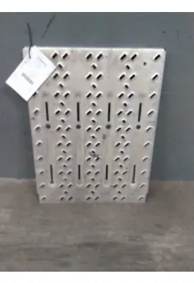 MACK CXU612 DECK (CATWALK) STEP