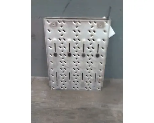 MACK CXU612 DECK (CATWALK) STEP