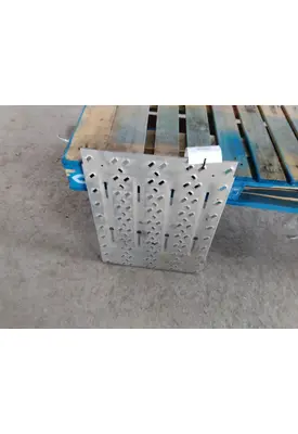 MACK CXU612 DECK (CATWALK) STEP