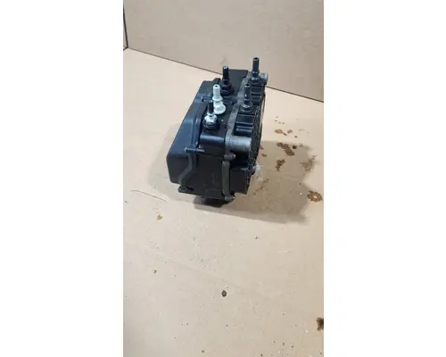 MACK CXU612 DEF Pump