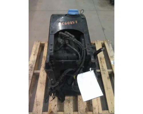 MACK CXU612 DEF TANK