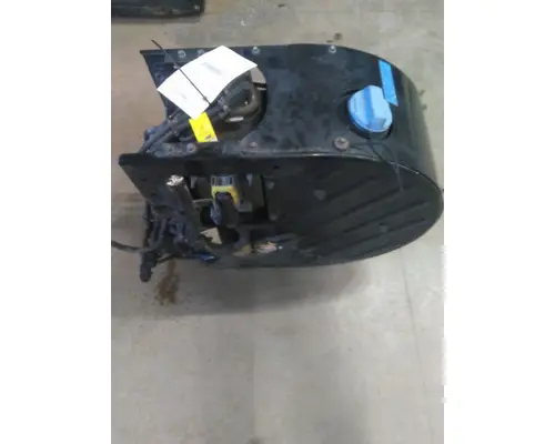 MACK CXU612 DEF TANK