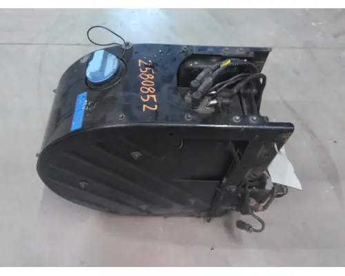 MACK CXU612 DEF TANK