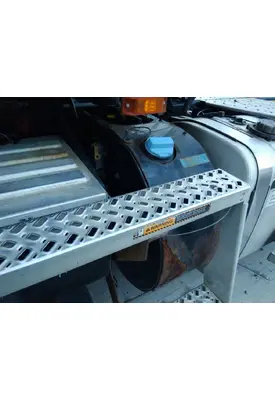 MACK CXU612 DEF TANK