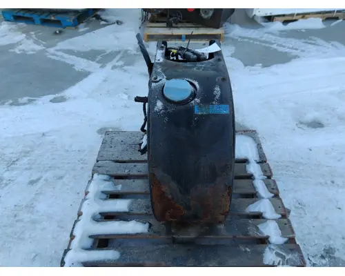 MACK CXU612 DEF TANK