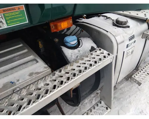 MACK CXU612 DEF TANK