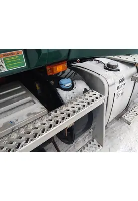 MACK CXU612 DEF TANK