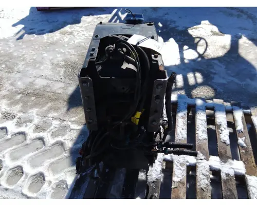 MACK CXU612 DEF TANK