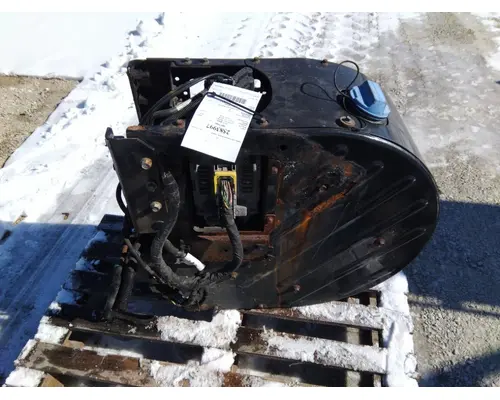 MACK CXU612 DEF TANK