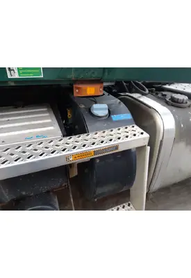 MACK CXU612 DEF TANK