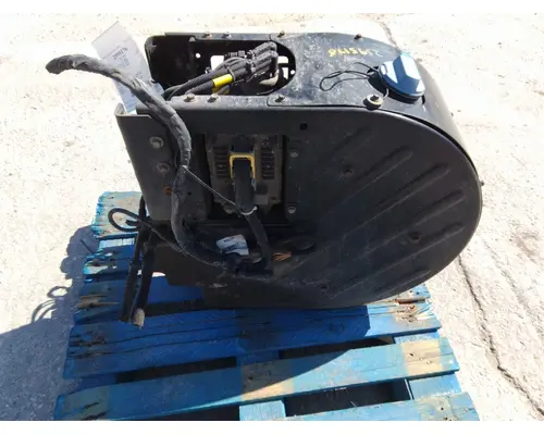 MACK CXU612 DEF TANK