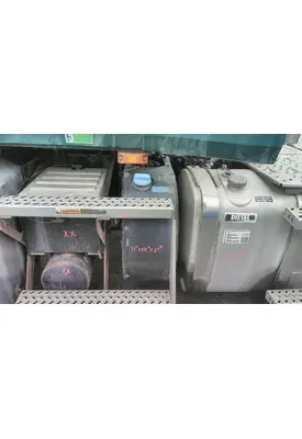 MACK CXU612 DEF TANK