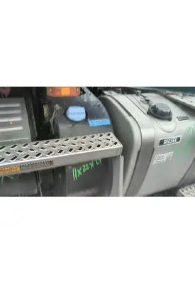 MACK CXU612 DEF TANK