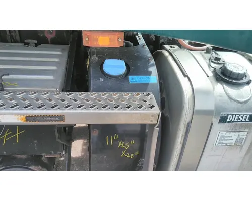 MACK CXU612 DEF TANK