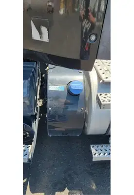 MACK CXU612 DEF Tank