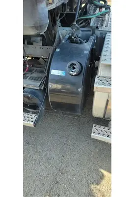 MACK CXU612 DEF Tank