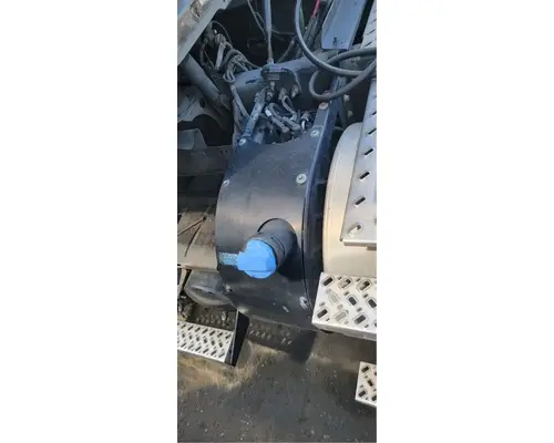 MACK CXU612 DEF Tank