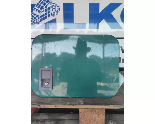 MACK CXU612 DOOR, COMPARTMENT