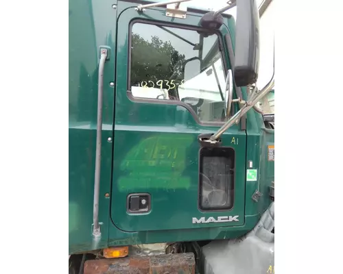 MACK CXU612 DOOR ASSEMBLY, FRONT