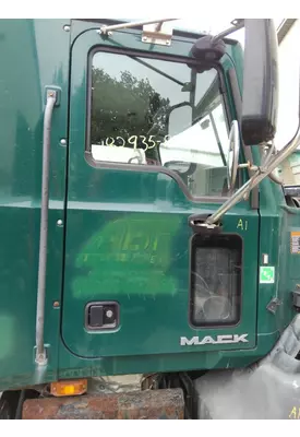 MACK CXU612 DOOR ASSEMBLY, FRONT