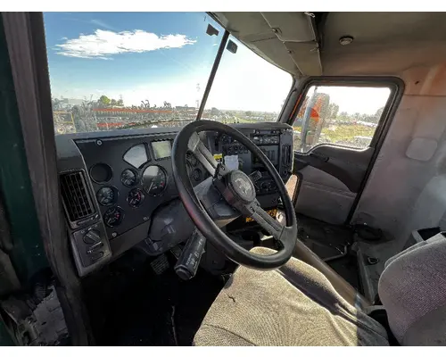 MACK CXU612 Dash Assembly