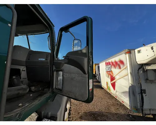 MACK CXU612 Door Assembly, Front