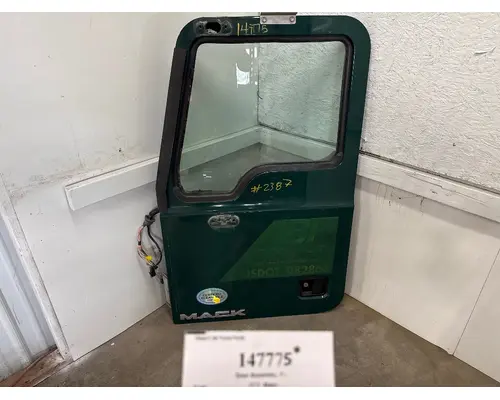 MACK CXU612 Door Assembly, Front