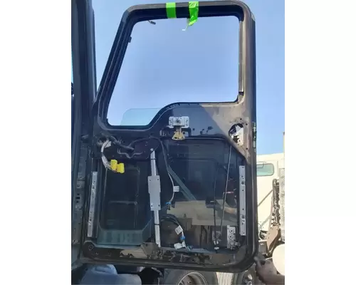 MACK CXU612 Door Assembly, Front