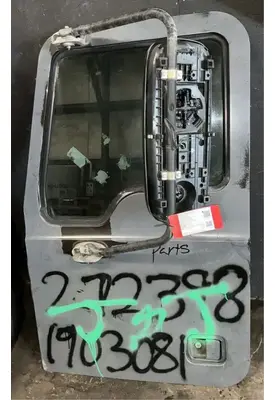 MACK CXU612 Door Assembly, Front
