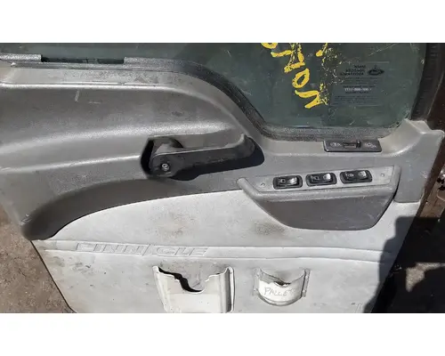 MACK CXU612 Door Assembly, Front