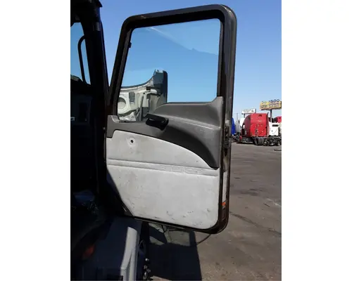 MACK CXU612 Door Assembly, Front