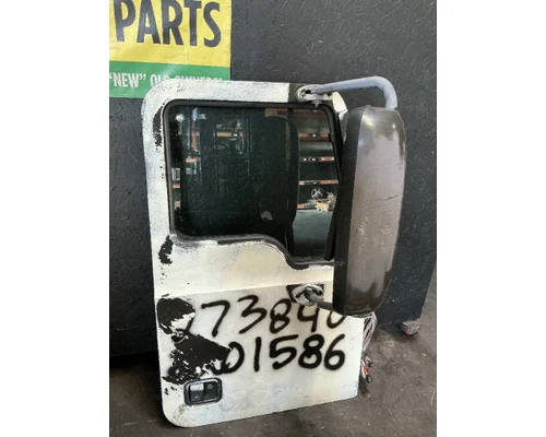 MACK CXU612 Door Assembly, Front