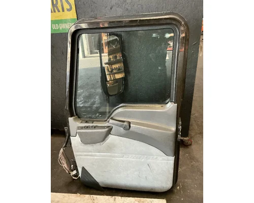 MACK CXU612 Door Assembly, Front