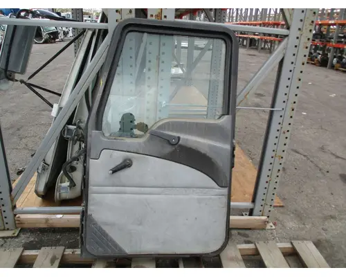 MACK CXU612 Door Assembly, Front