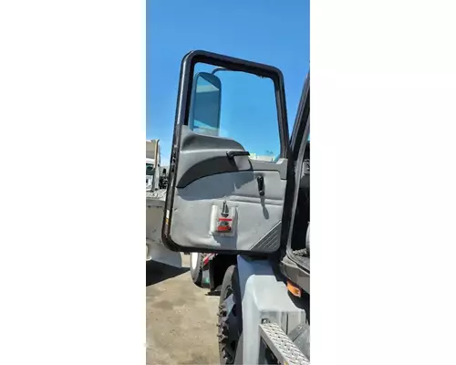 MACK CXU612 Door Assembly, Front
