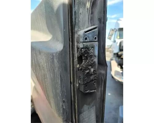 MACK CXU612 Door Assembly, Front