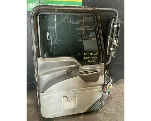 MACK CXU612 Door Assembly, Front