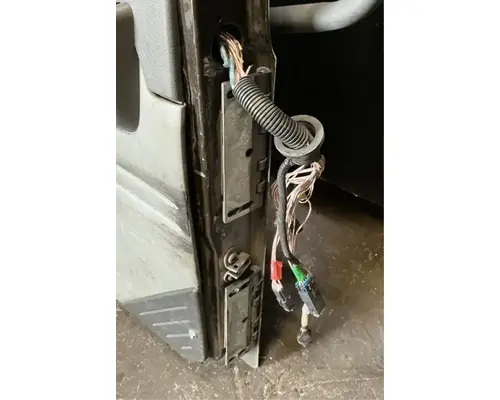 MACK CXU612 Door Assembly, Front